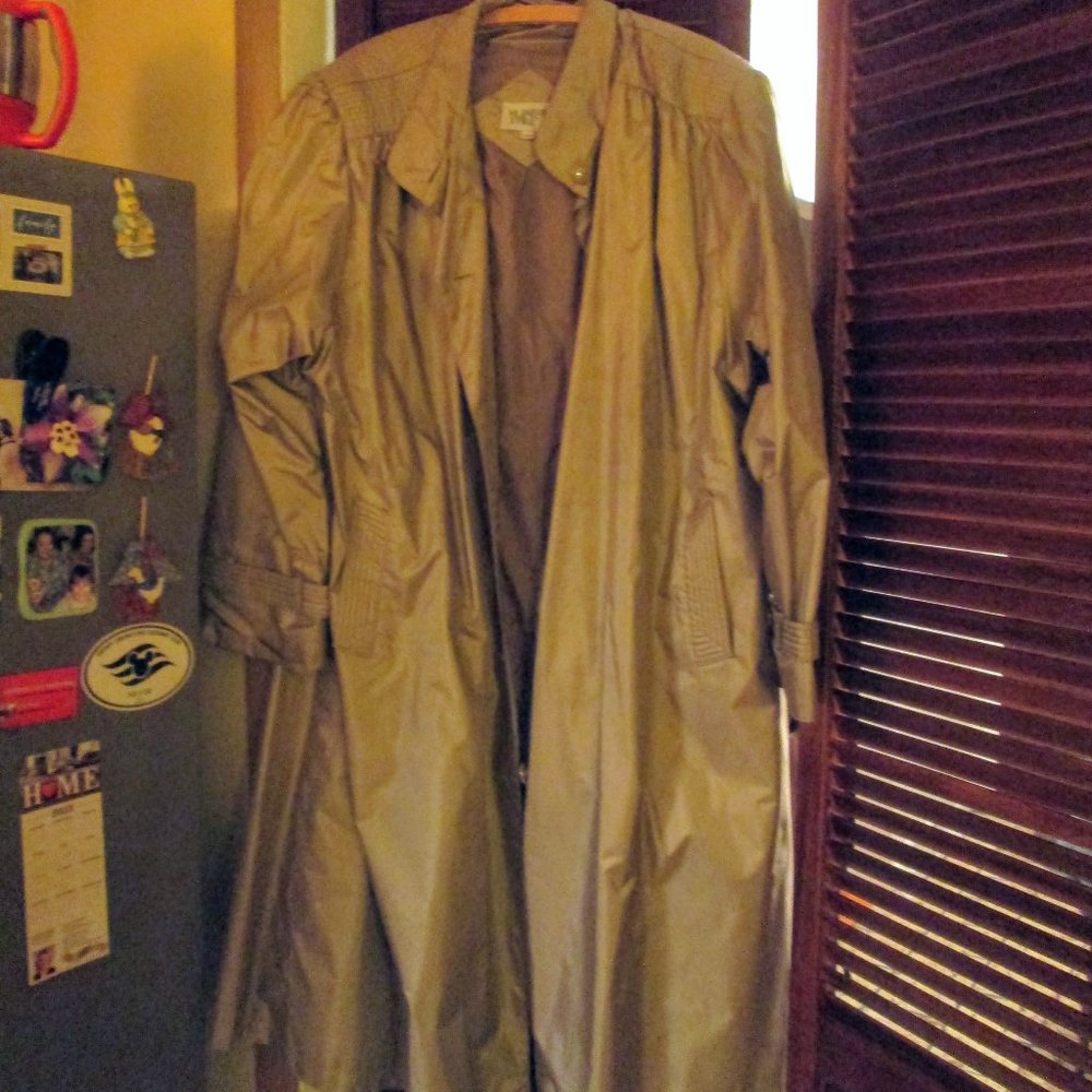 Windsor Bay Women's rain coat size 26W